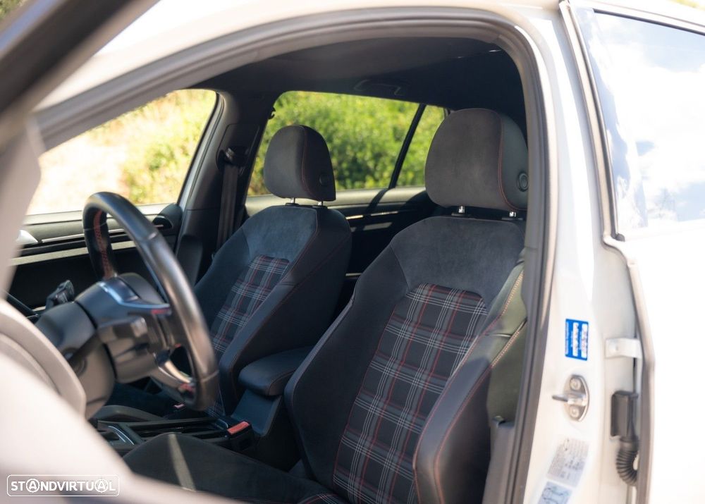 VW Golf 2.0 TSi GTi DSG Performance - 27