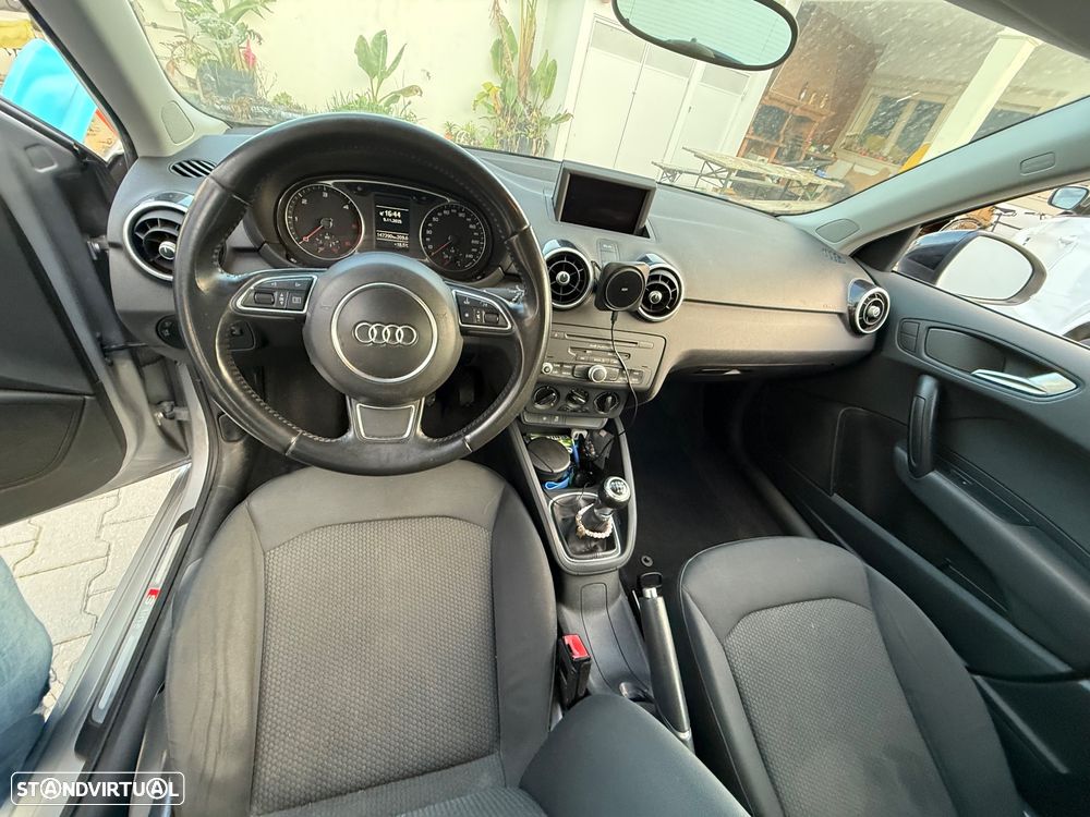 Audi A1 Sportback 1.6 TDI S-line - 11