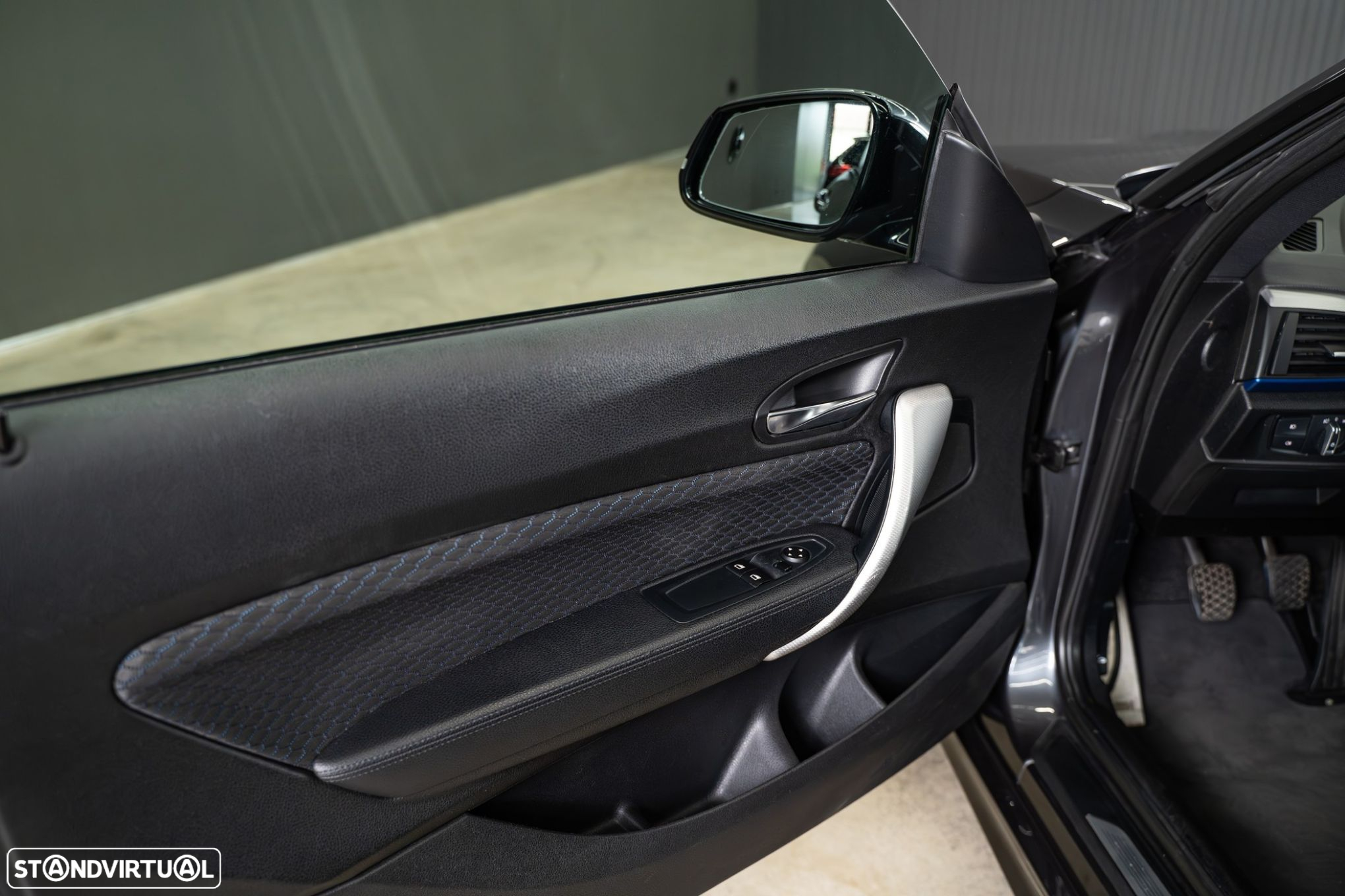 BMW 116 d Pack M - 16