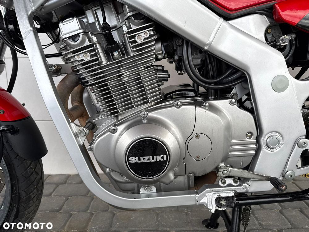 Suzuki GS - 19