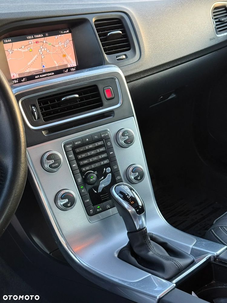 Volvo S60 T5 Geartronic RDesign - 17