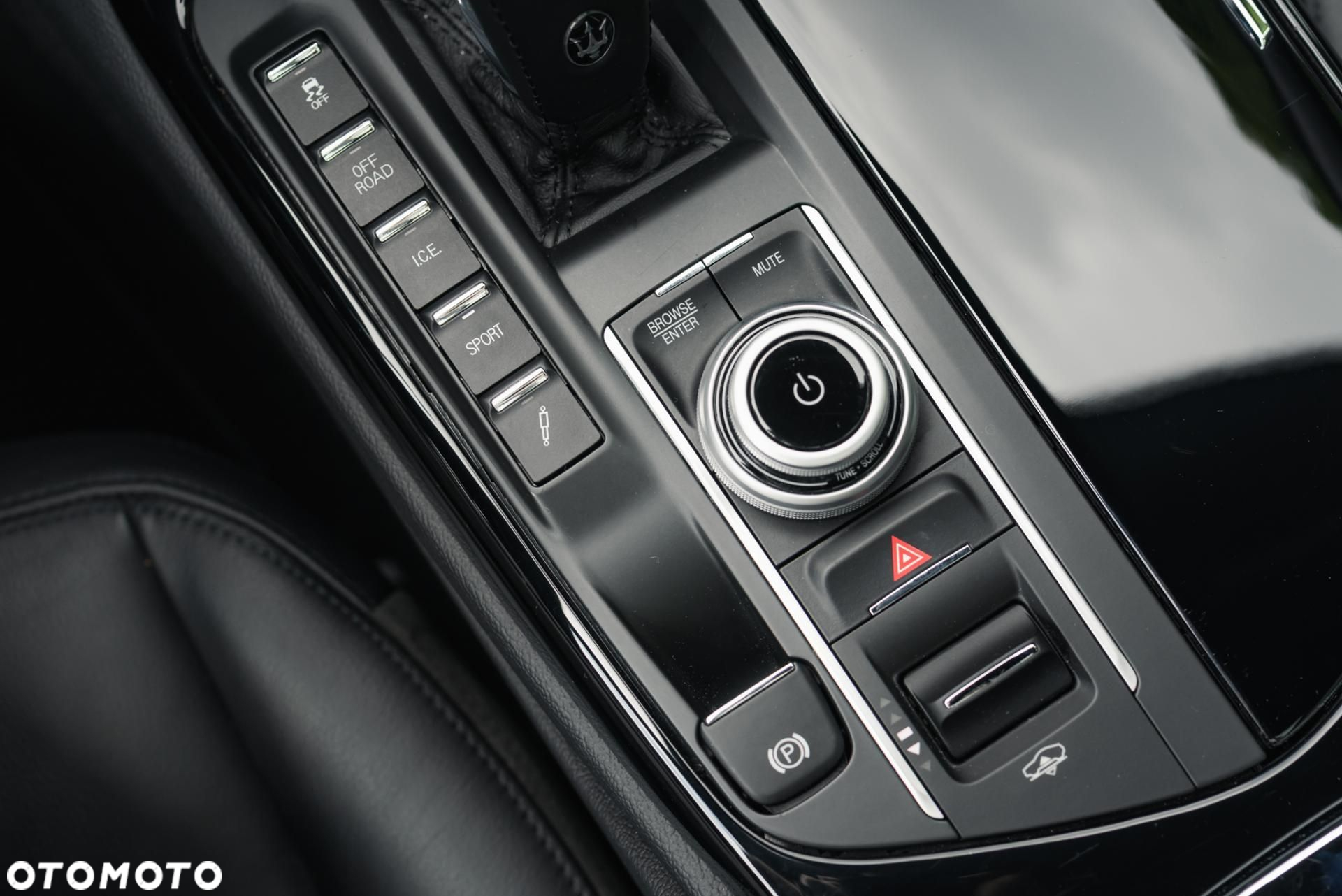 Maserati Levante Modena S - 22