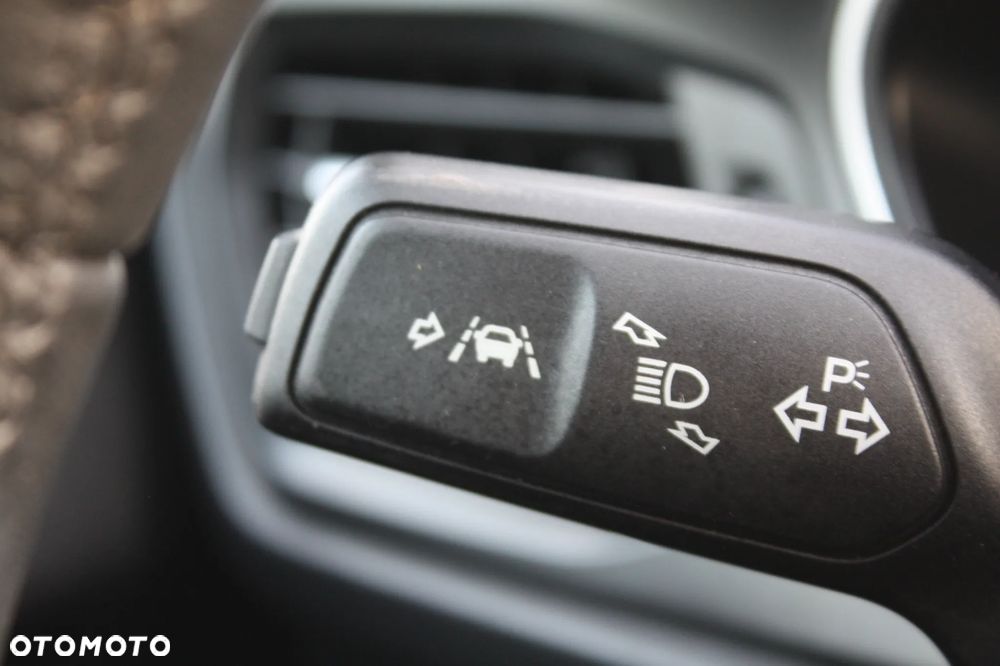 Ford Focus Turnier 1.0 EcoBoost Start-Stopp-System TITANIUM STYLE - 21