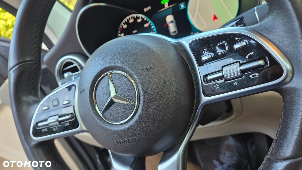 Mercedes-Benz GLC 200 4Matic 9G-TRONIC - 10