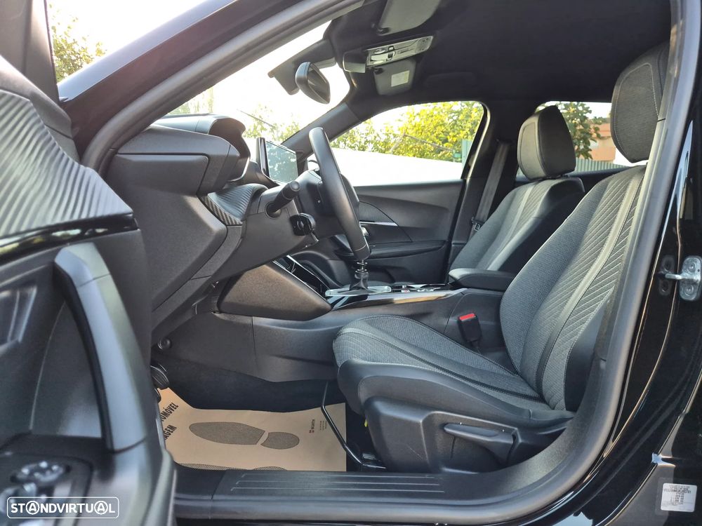 Peugeot 2008 1.2 PureTech Allure Pack - 22