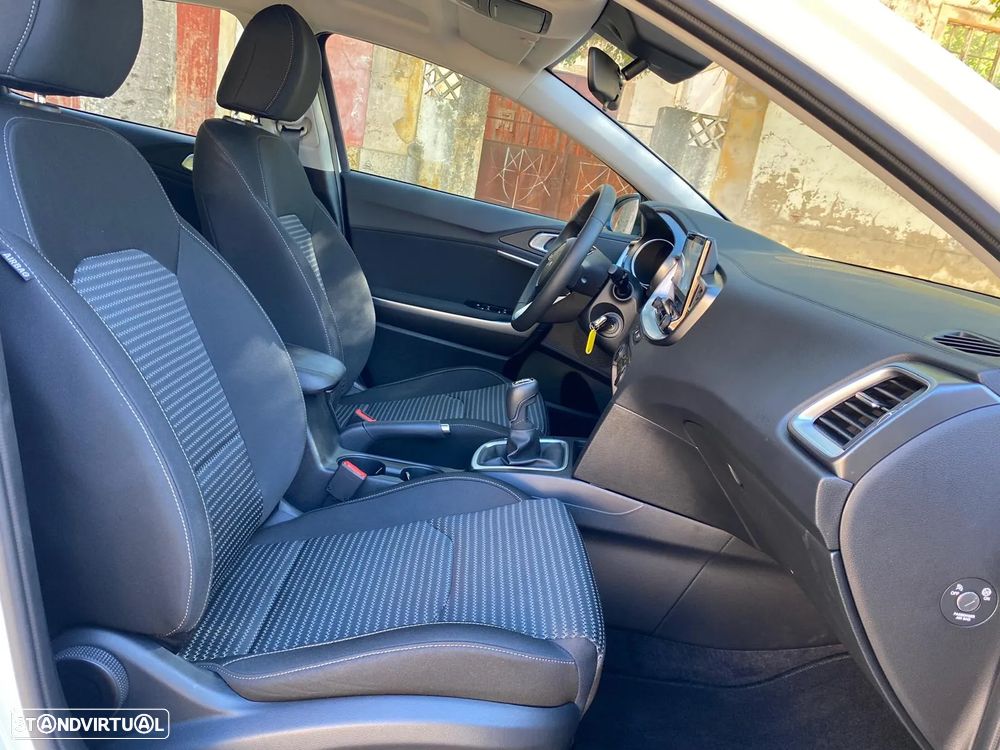 Kia XCeed - 17