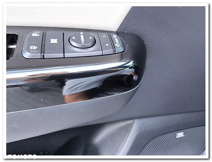 Kia Sportage 2.0 CRDI AWD Vision - 36