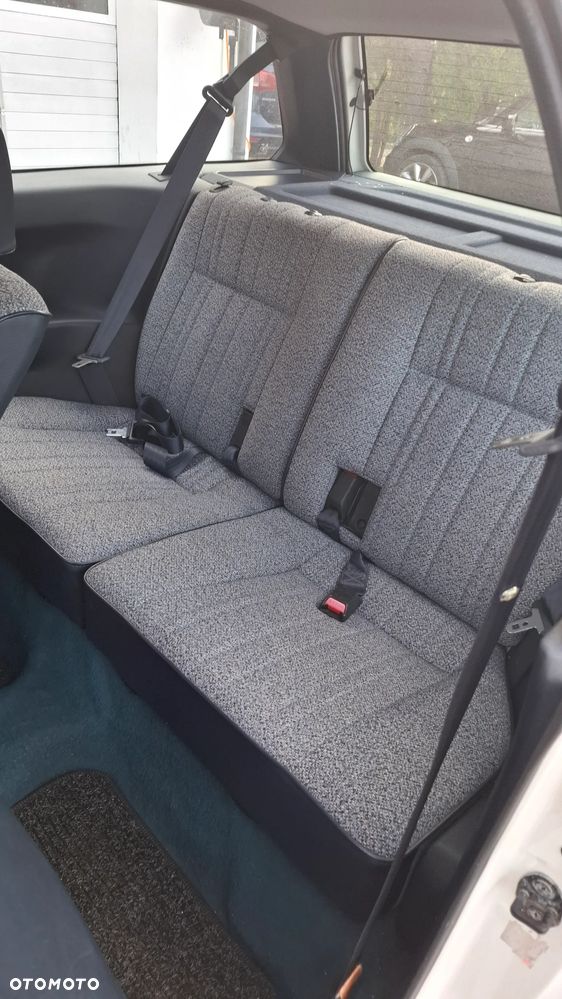 Mitsubishi Colt - 6