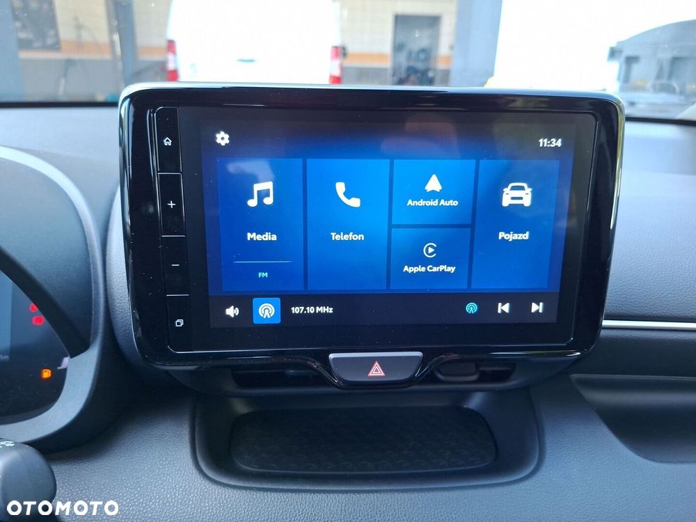 Toyota Yaris Hybrid 1.5 Style - 18