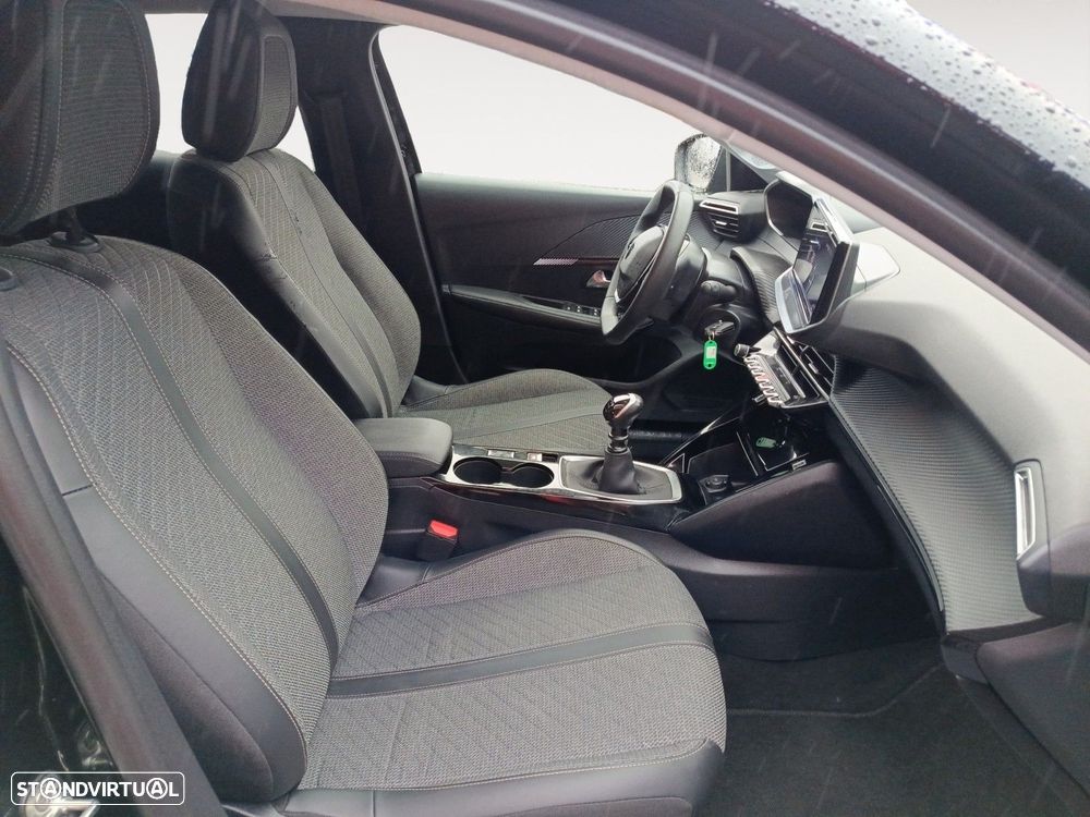 Peugeot 208 1.2 PureTech Allure - 15