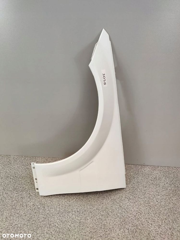 MERCEDES C KLASA W204 C63 AMG 63 BŁOTNIK PRZEDNI LEWY - 2