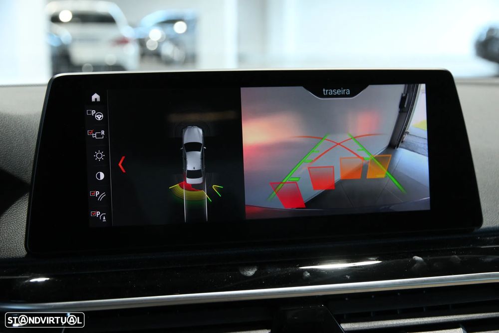 BMW 530 e iPerformance Line Luxury - 24