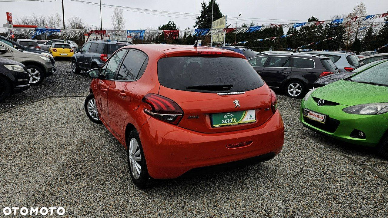 Peugeot 208 - 3