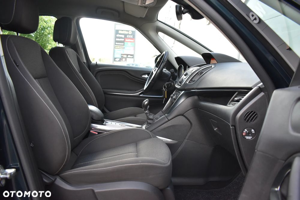 Opel Zafira - 38