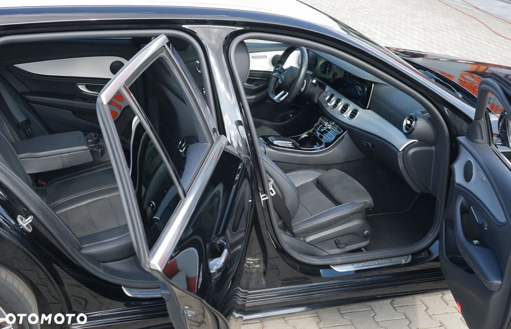 Mercedes-Benz Klasa E 300 AMG - 11