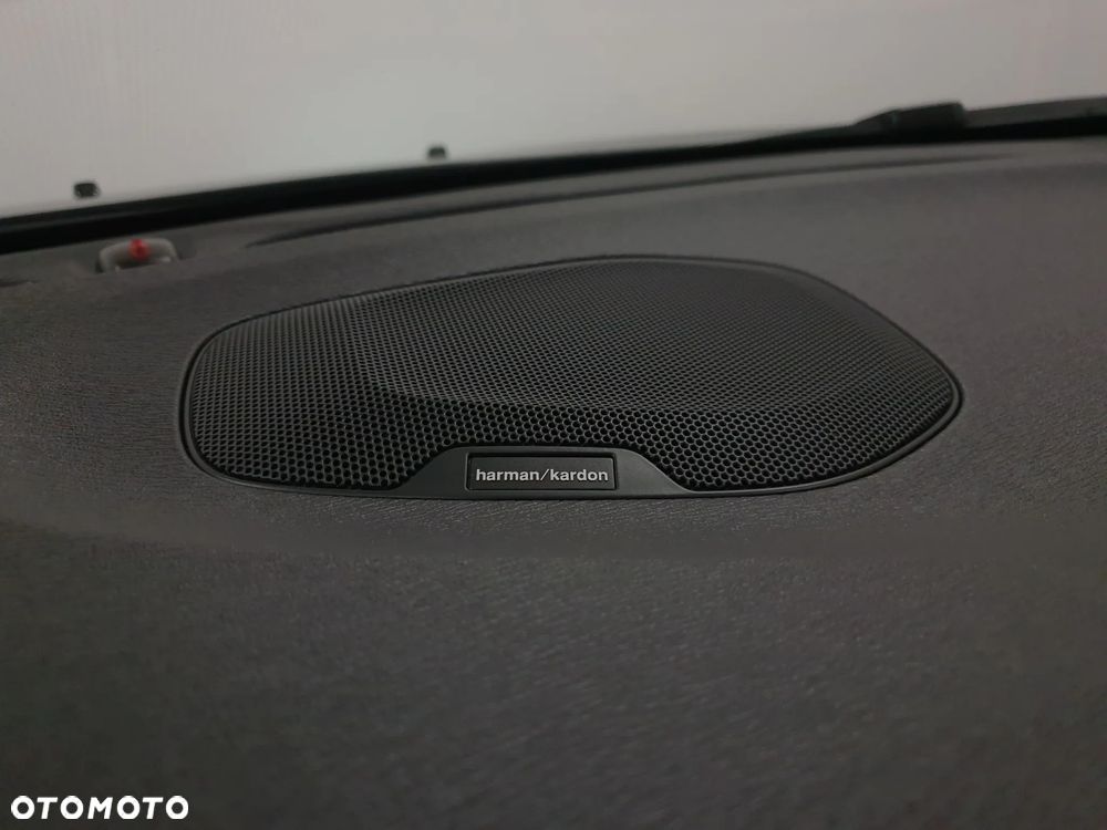 Volvo V40 D4 Inscription - 33