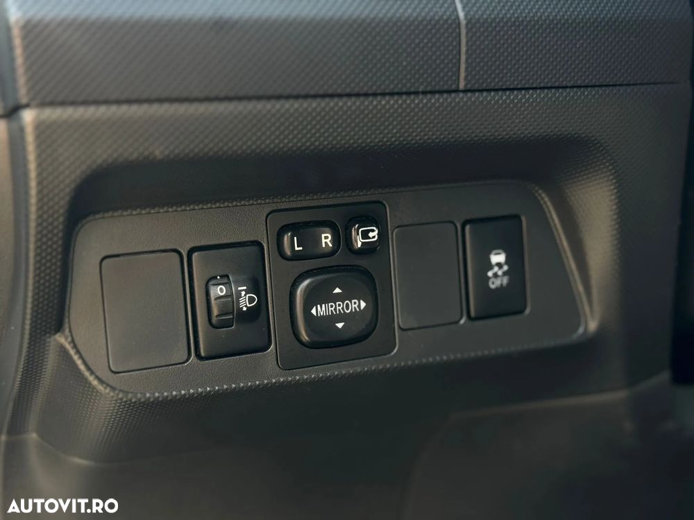 Toyota Auris 2.0 D-4D DPF Sol - 34