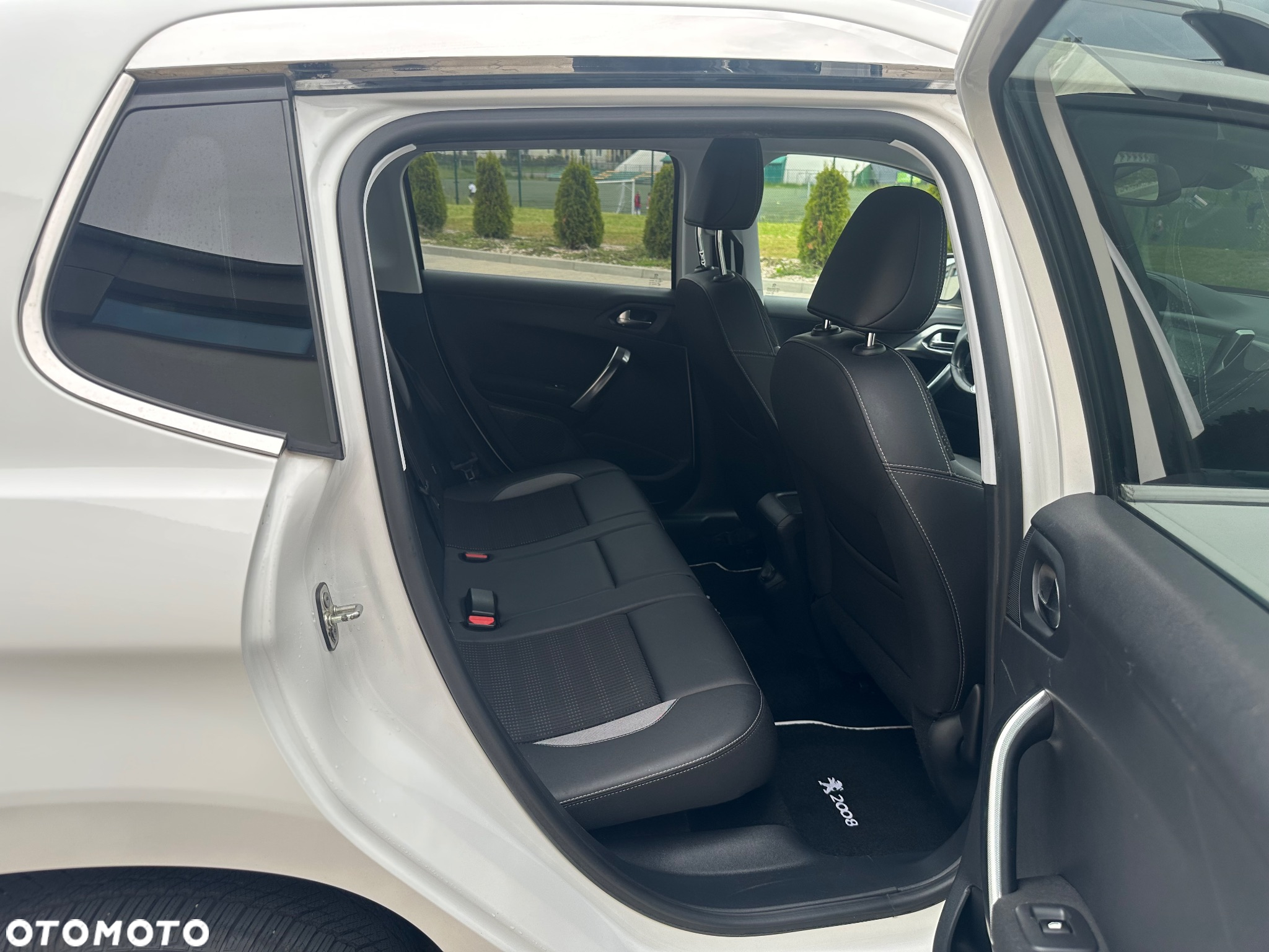 Peugeot 2008 BlueHDi FAP 120 STOP & START Allure - 16