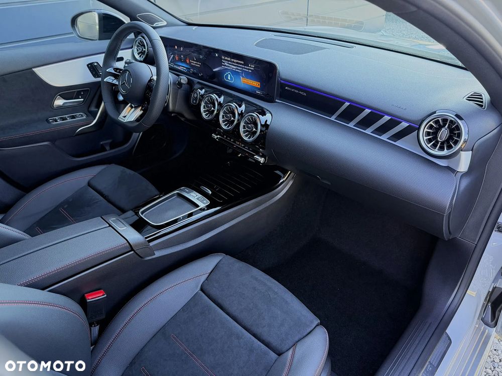 Mercedes-Benz Klasa A 35 AMG 4-Matic 8G-DCT - 17