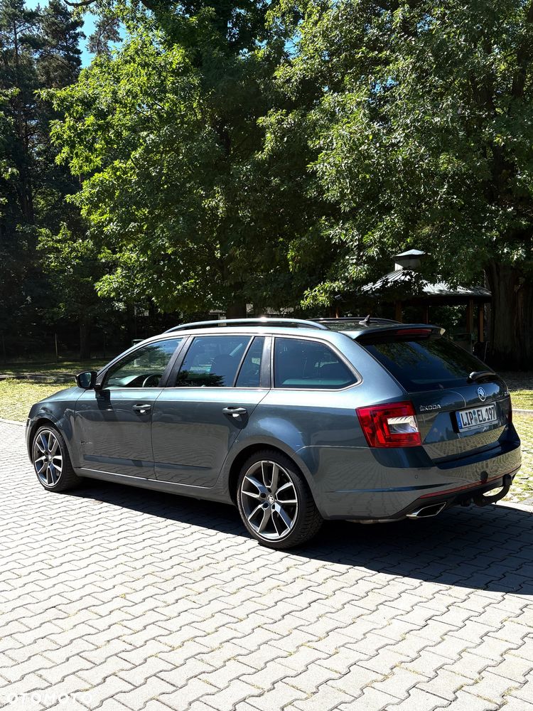Skoda Octavia 2.0 TDI DSG RS - 6