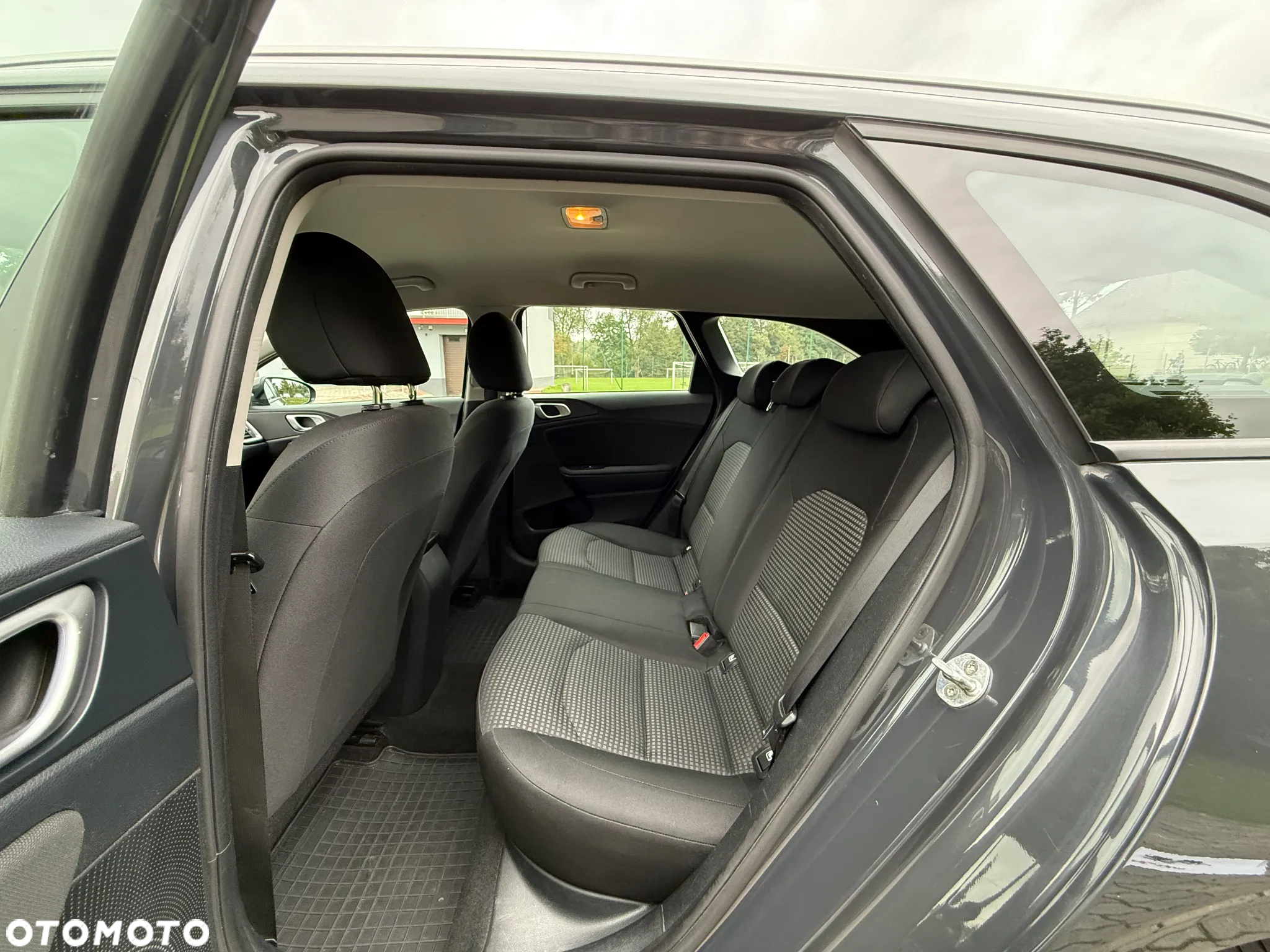 Kia Ceed 1.6 CRDi SCR M - 16