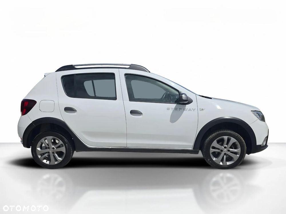 Dacia Sandero - 6