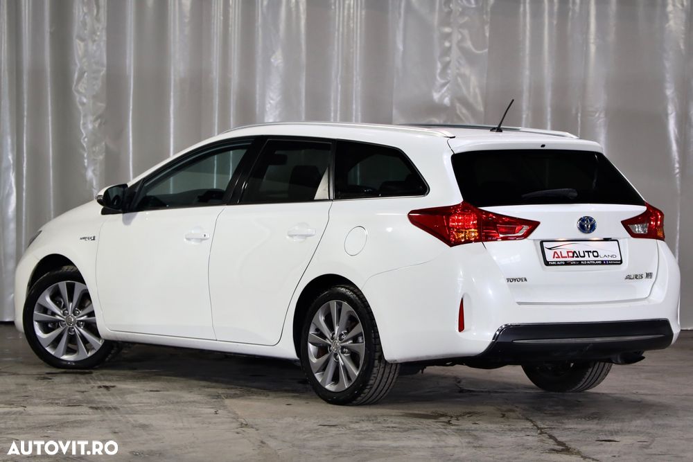 Toyota Auris 1.8 L VVT-i Hybrid Luna - 4