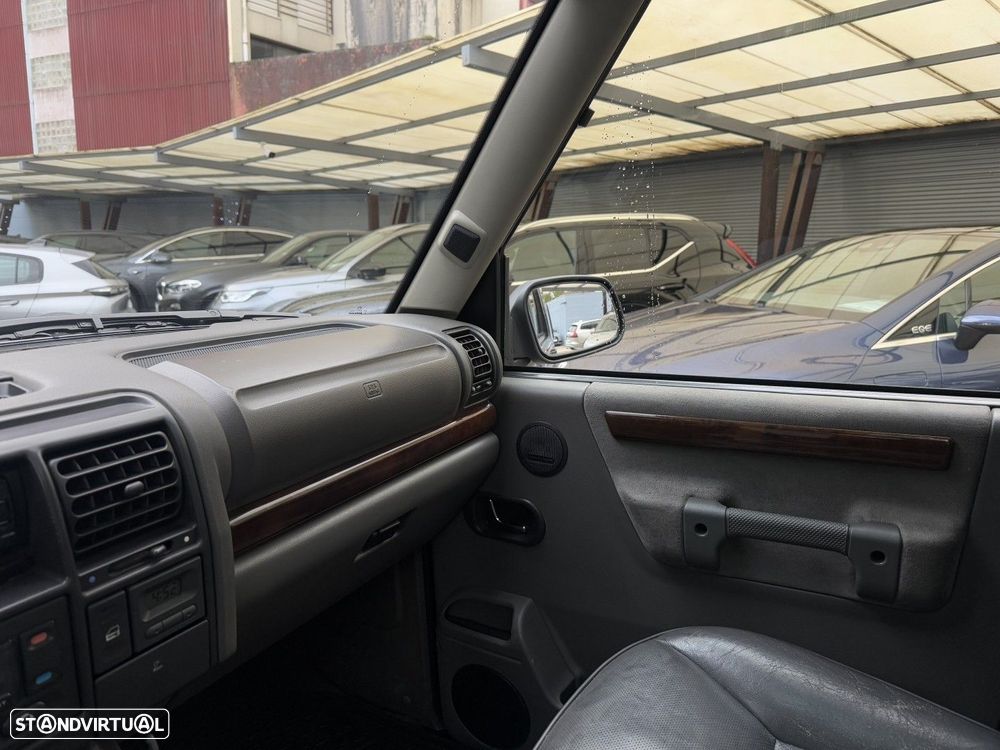 Land Rover Discovery - 44