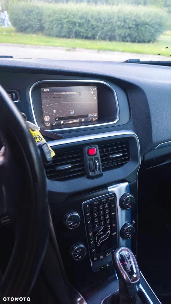Volvo V40 T5 R-Design Summum - 11