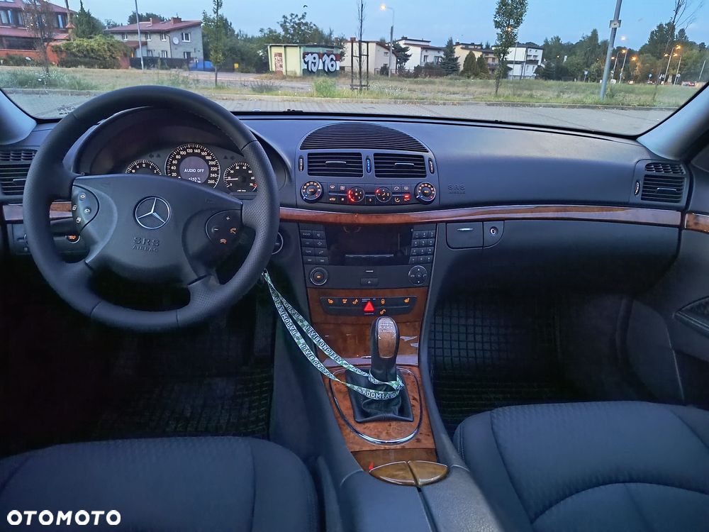 Mercedes-Benz Klasa E 200 Kompressor Elegance - 18