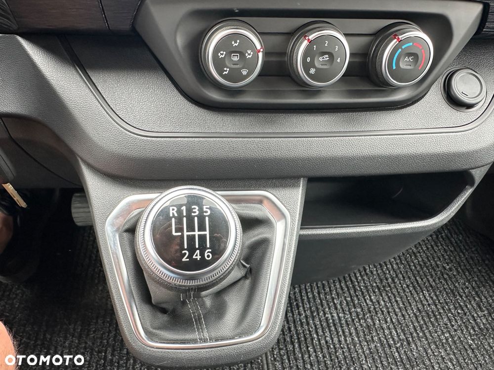 Renault TRAFIC - 15