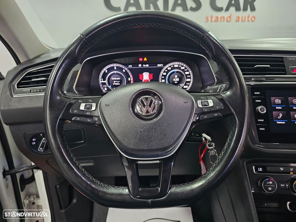 VW Tiguan 2.0 TDI R-Line DSG - 15
