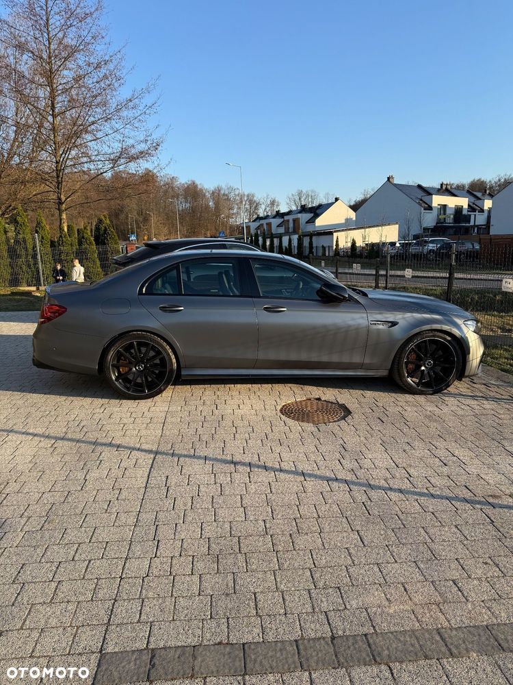 Mercedes-Benz Klasa E - 9