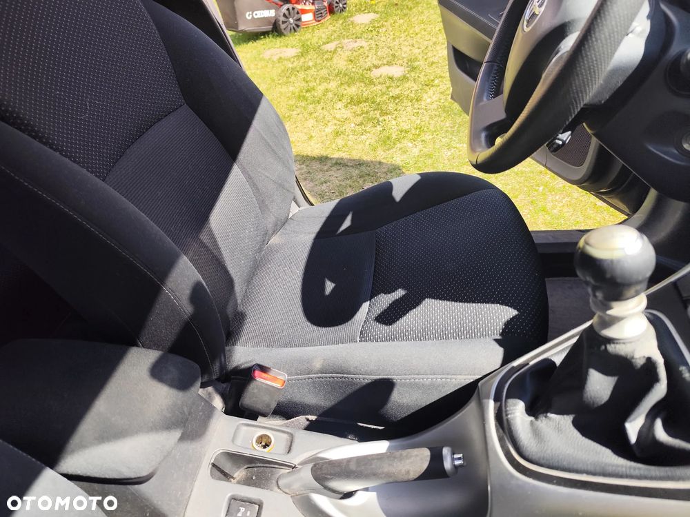 Toyota Auris 2.0 D-4D - 7