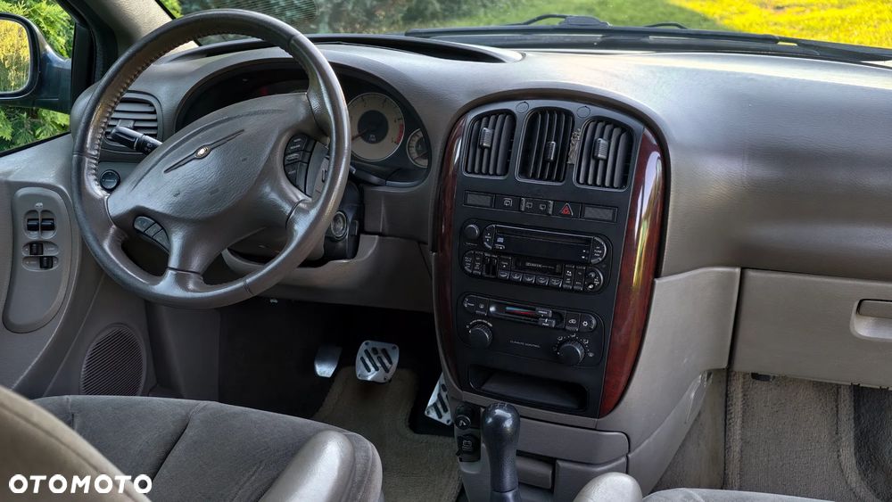 Chrysler Voyager - 17