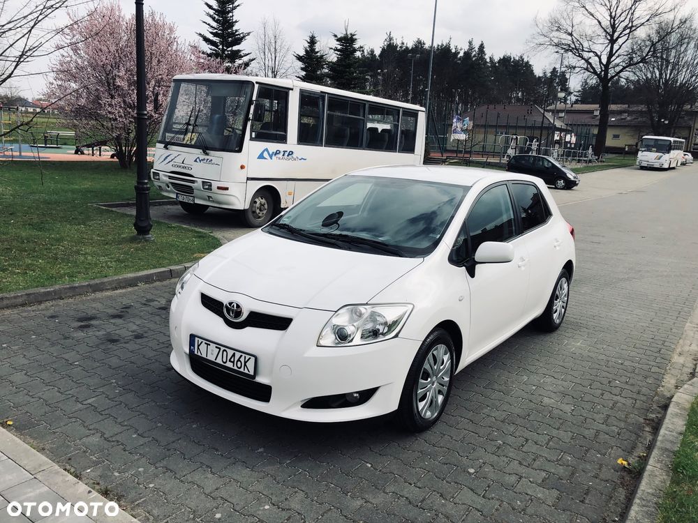 Toyota Auris 1.6 VVT-i Terra - 1