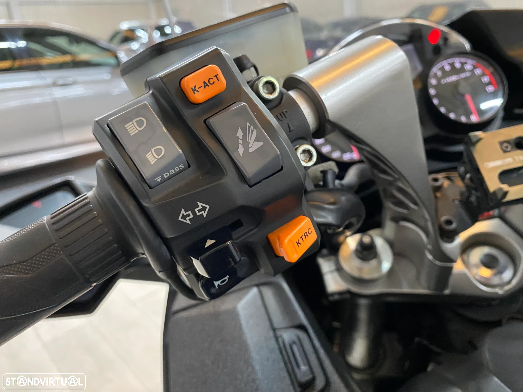 Kawasaki GTR GTR 1400 ABS - 11
