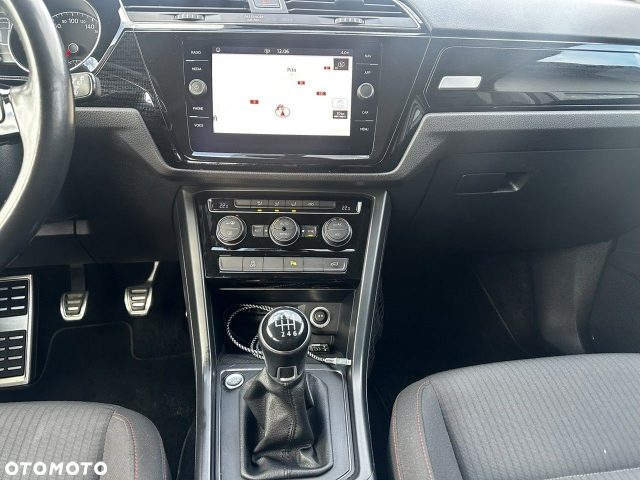 Volkswagen Touran 2.0 TDI SCR Comfortline - 17