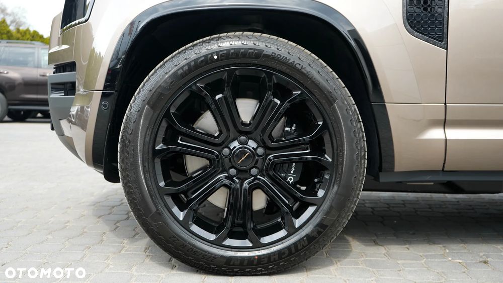 Land Rover Defender 4.4 P635 V8 mHEV Octa - 14