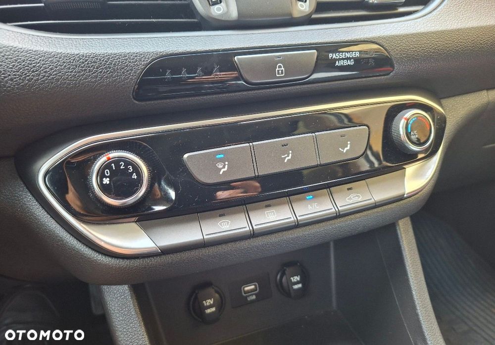 Hyundai i30 - 30