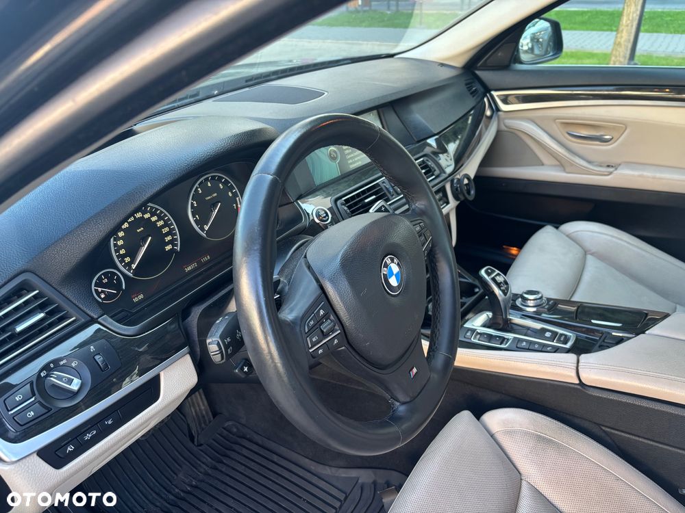 BMW Seria 5 535i xDrive - 15