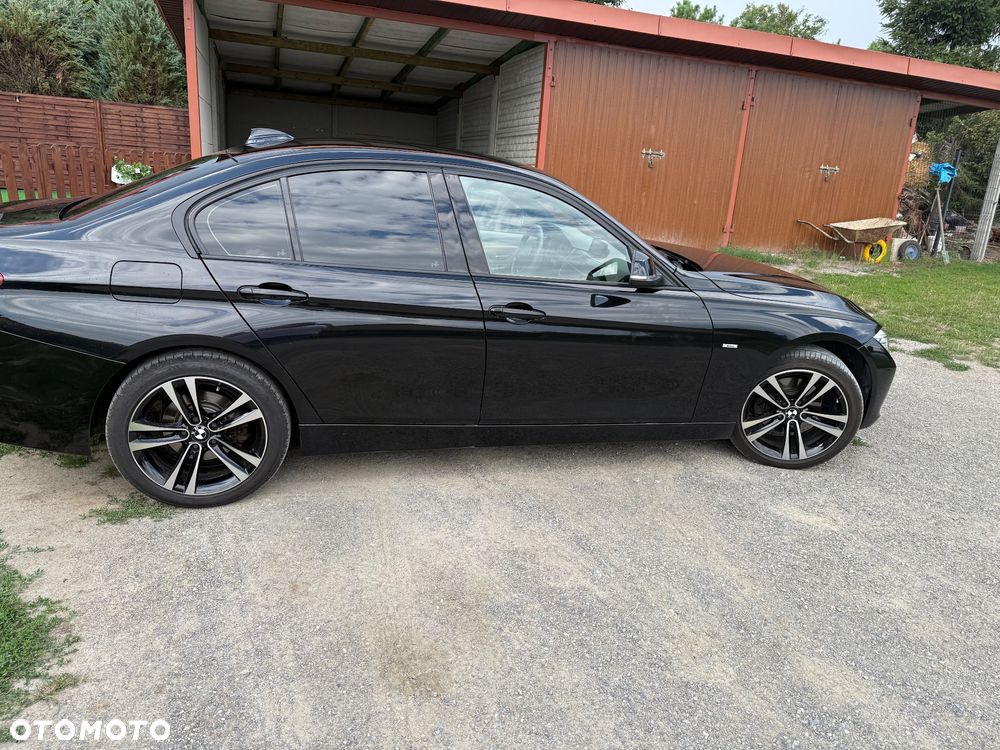 BMW Seria 3 320d - 4