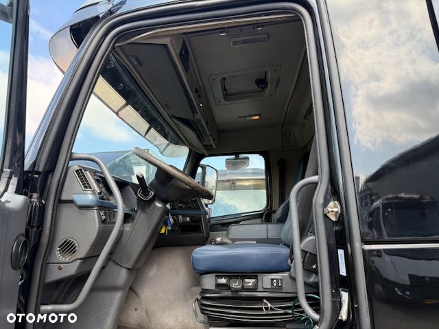 Volvo FM 300 6x2 Hds Hiab 144 - 12