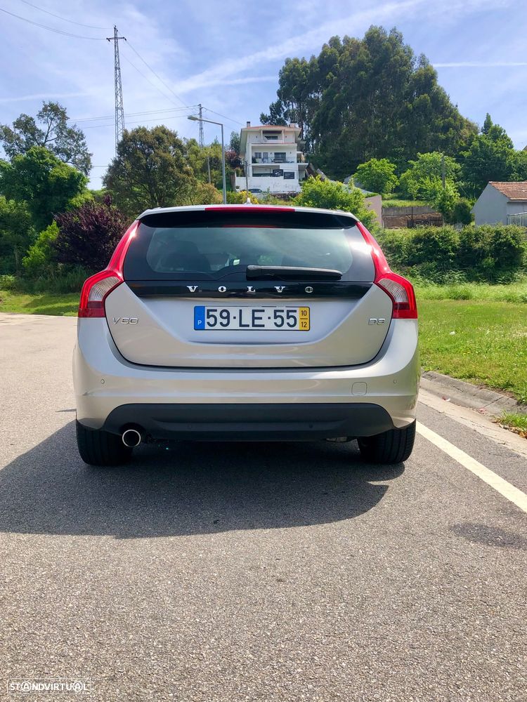 Volvo V60 2.0 D3 Summum - 6