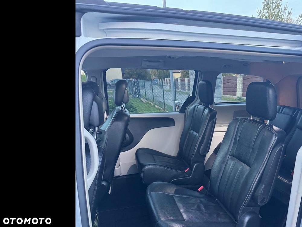 Chrysler Town & Country 3.6 Touring - 10