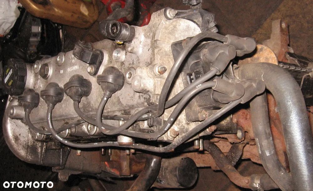 Silnik słupek silnika FIAT DOBLO PUNTO II ALBEA STILO 1.2 16V