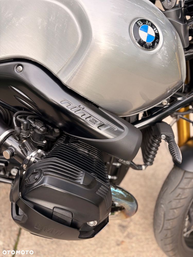 BMW R - 9