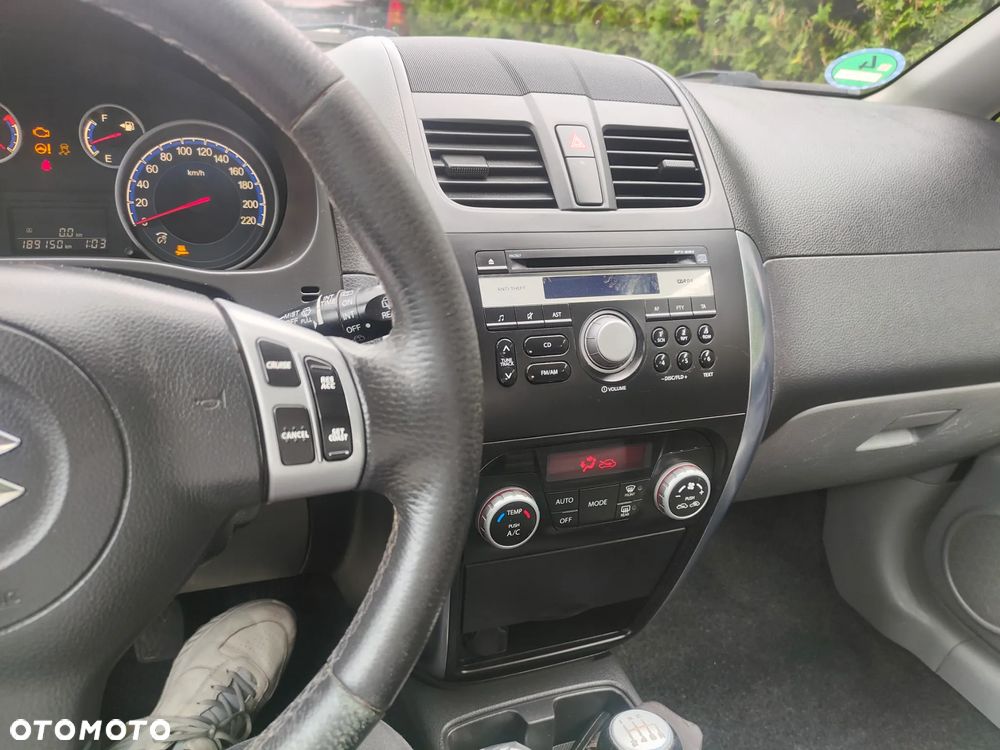 Suzuki SX4 2.0 DDiS 4x4 Style - 8