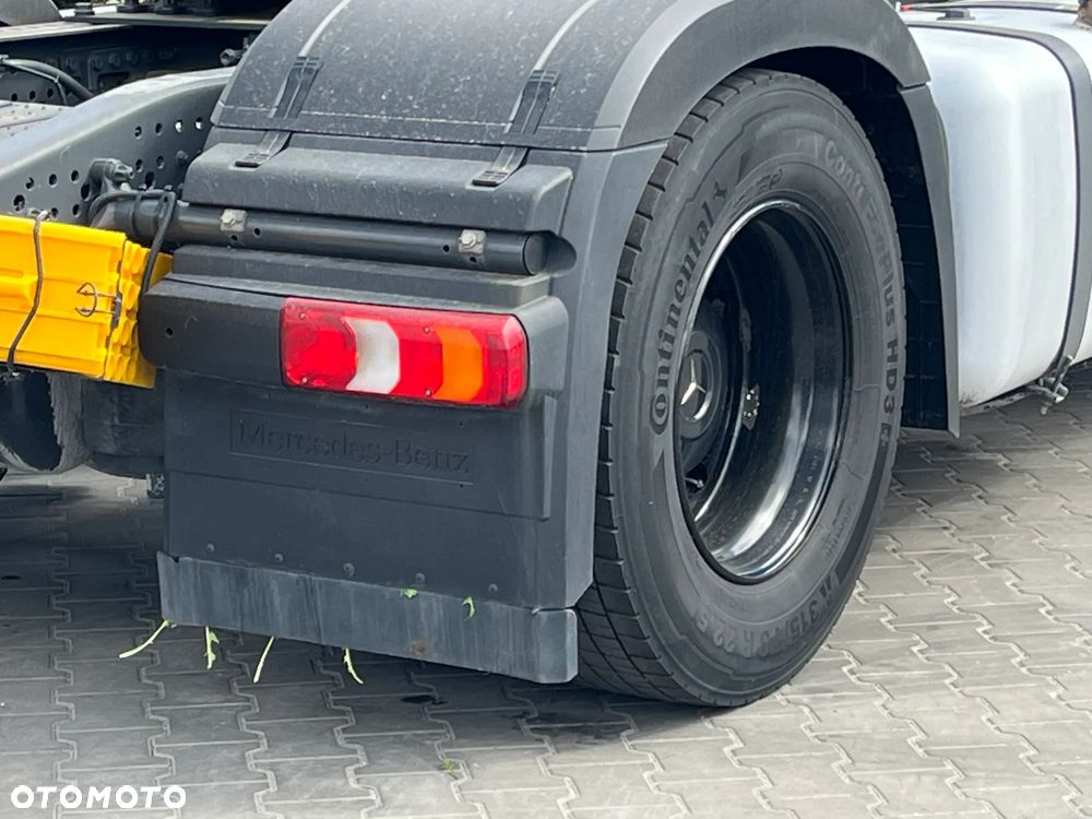 Mercedes-Benz ACTROS 1848 LS Giga Space - 11