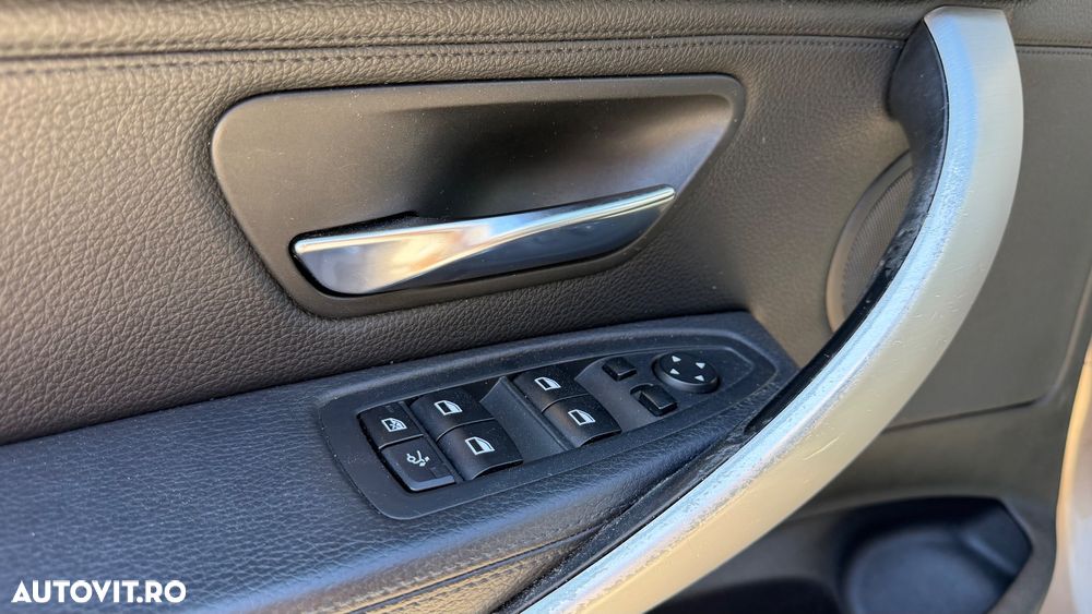 BMW Seria 3 320d Aut. Sport Line - 23